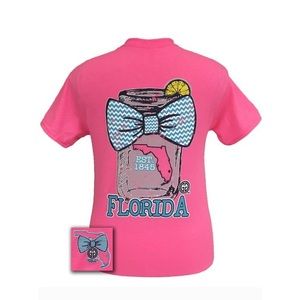 Girlie girl safety pink tee 🚨final mark down 🚨